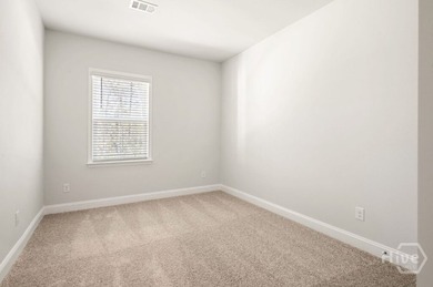 Welcome to the Hampton floor plan in the desirable Waterways - photo 10