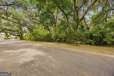 Gorgeous private lot on a quite cul-de-sac, in the prestigious - photo 1