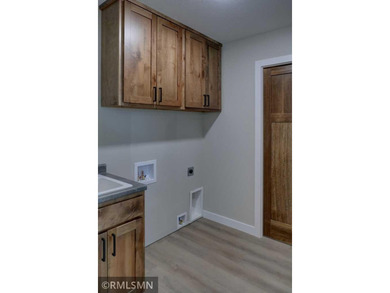 Conveniently located in Amery's highly sought after Pondhurst - photo 24
