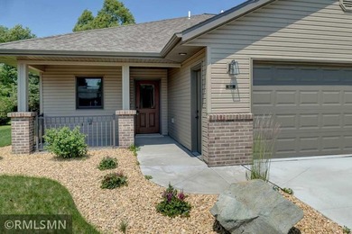 Conveniently located in Amery's highly sought after Pondhurst - photo 29
