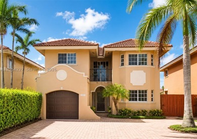 Beautiful pool home in the highly desirable Caribe Lakes - photo 1