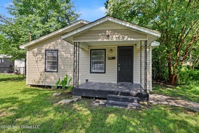 This property features a functional floor plan with spacious - photo 1