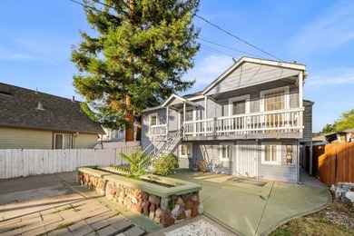 WEST SAN CARLOS DUPLEX, PHENOMENAL INVESTMENT! This 2-level - photo 3