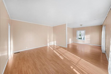 WEST SAN CARLOS DUPLEX, PHENOMENAL INVESTMENT! This 2-level - photo 5