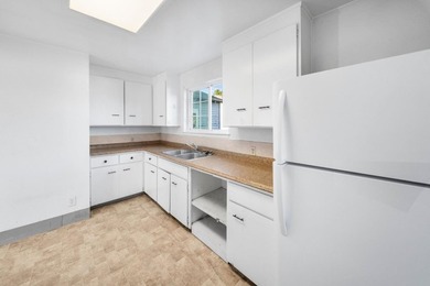 WEST SAN CARLOS DUPLEX, PHENOMENAL INVESTMENT! This 2-level - photo 9