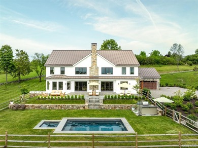 Welcome to Sunset Ridge Farm. A discreet tree-lined drive with - photo 6