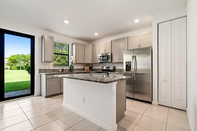 Welcome to this charming 4-bedroom, 3.5-bathroom townhouse in - photo 7