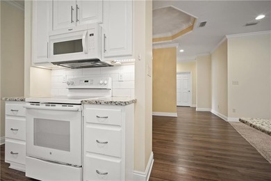 VRM: SELLER WILL ENTERTAIN BETWEEN $399,000 - $410,000. The list