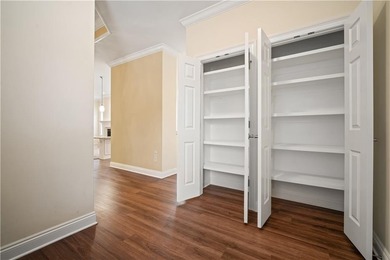 VRM: SELLER WILL ENTERTAIN BETWEEN $399,000 - $410,000. The list