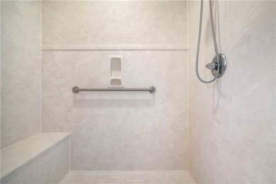 VRM: SELLER WILL ENTERTAIN BETWEEN $399,000 - $410,000. The list