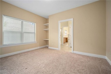 VRM: SELLER WILL ENTERTAIN BETWEEN $399,000 - $410,000. The list