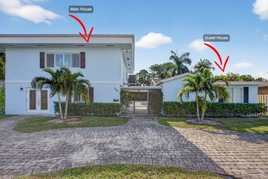 Tucked on an oversized double lot minutes from the beach, this 4 - photo 1