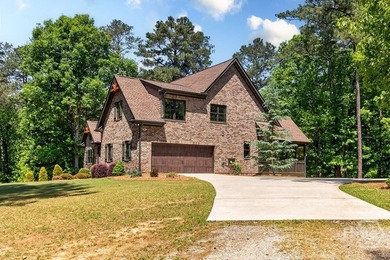 Welcome to your own private Georgia retreat. Nestled behind 600 - photo 3