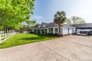 Country manor in the middle of 782*OH-NINE*! Exceptional home