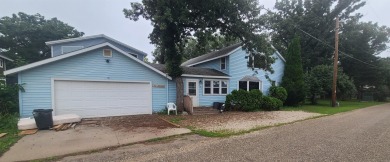 Lake Home Sale Pending in Guttenberg, Iowa
