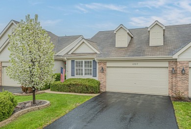 Lake Townhome/Townhouse Sale Pending in Fox Lake, Illinois