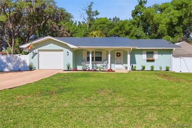 Lake Spivey Home Sale Pending in Inverness Florida