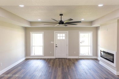 ELEGANT NEW CONSTRUCTION WITH CUSTOM DETAILS! Welcome to this - photo 5