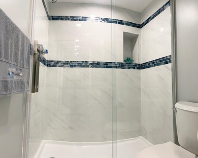 Luxuriously Renovated Waterfront Living in East Boca Raton - photo 15