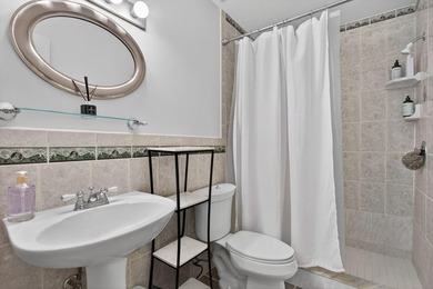 MOVE IN READY Townhouse in gated community. 2 PRIMARY SUITES - photo 15