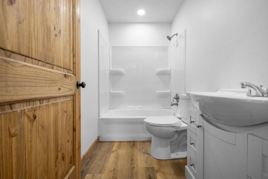 MOTIVATED SELLERS! Beautiful NEW CONSTRUCTION retreat on The - photo 17