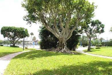 Luxuriously Renovated Waterfront Living in East Boca Raton - photo 26