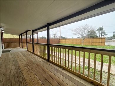 PRICED TO SELL!! Don't miss out on this chance to grab a - photo 4