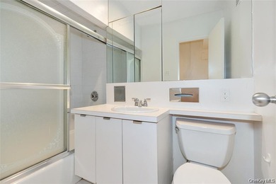 Discover Comfort And Convenience In This Spacious 2-Bedroom - photo 12