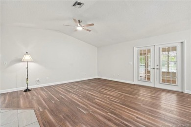 Country Cutie! Lovely 3 bed 2 bath lake front home situated on - photo 13
