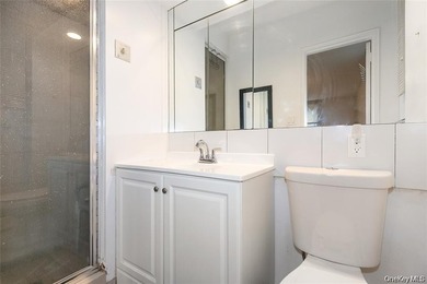 Discover Comfort And Convenience In This Spacious 2-Bedroom - photo 14