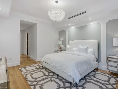 A RARE DOWNTOWN NAPLES OFFERING-Completely renovated, 1-mile to - photo 18