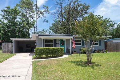 MOVE IN READY, well kept home in a quiet, well established - photo 1