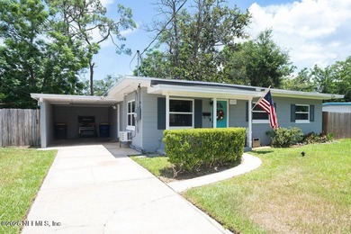 MOVE IN READY, well kept home in a quiet, well established - photo 3
