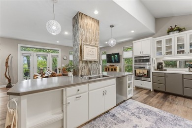 Welcome to your private Northwest Arkansas retreat! Tucked at - photo 4