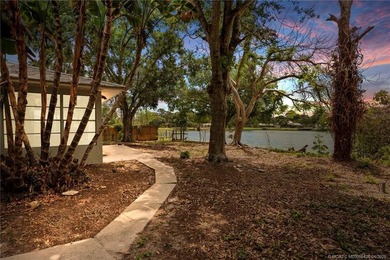 Country Cutie! Lovely 3 bed 2 bath lake front home situated on - photo 28