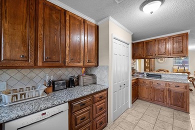 MUST SEE!!One of a kind Woodway property tucked away at the end - photo 9