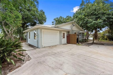 Country Cutie! Lovely 3 bed 2 bath lake front home situated on - photo 35