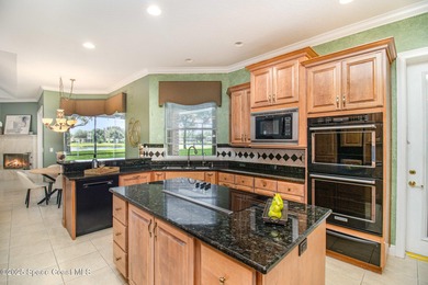 Stunning Executive Pool Home with RV/boat Garage blends elegance - photo 9