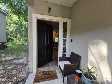 AFFORDABLE RESORT-STYLE LIVING NEAR I-295! Move-in ready 3 BR, 2 - photo 4