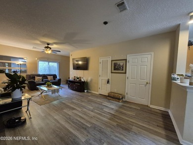 AFFORDABLE RESORT-STYLE LIVING NEAR I-295! Move-in ready 3 BR, 2 - photo 8