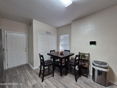 AFFORDABLE RESORT-STYLE LIVING NEAR I-295! Move-in ready 3 BR, 2 - photo 10