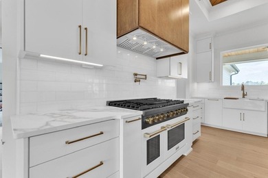Stunning New Construction in Kinderlou Forest Golf Club - - photo 4