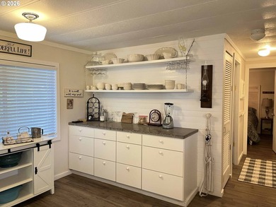 Charming 1-bedroom, 1-bath home located in the gated community - photo 10