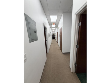 Turnkey Medical Office with Expansion Opportunity Position your - photo 11
