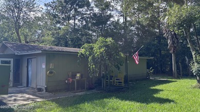 Investor Special with Three Income-Producing Units on Two - photo 3
