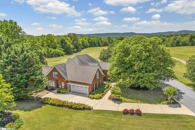 Spacious full-brick 4-bedroom, 3-bath home with a primary suite - photo 28