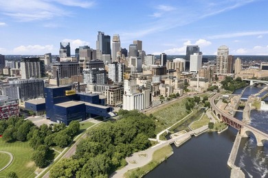 Wake up to one of the most iconic views in Minneapolis - photo 30