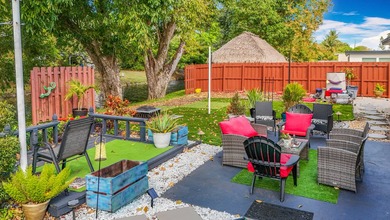 Amazing Opportunity! Updated 3 bedroom 2 bathroom single family - photo 32