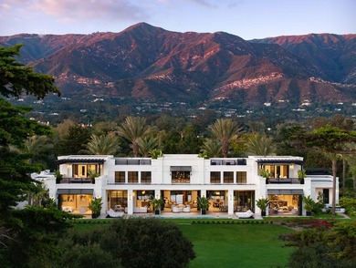 Newly built and masterfully composed, Miramar Meadows is a rare - photo 3
