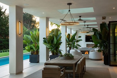 Newly built and masterfully composed, Miramar Meadows is a rare - photo 10
